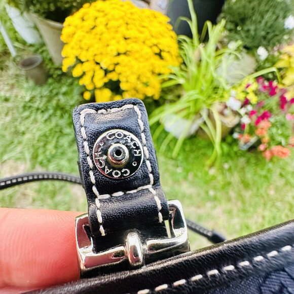 Vintage Coach Coach Herringbone Woolen Tweed Clutch Wristlet Black and White - Picture 10 of 16